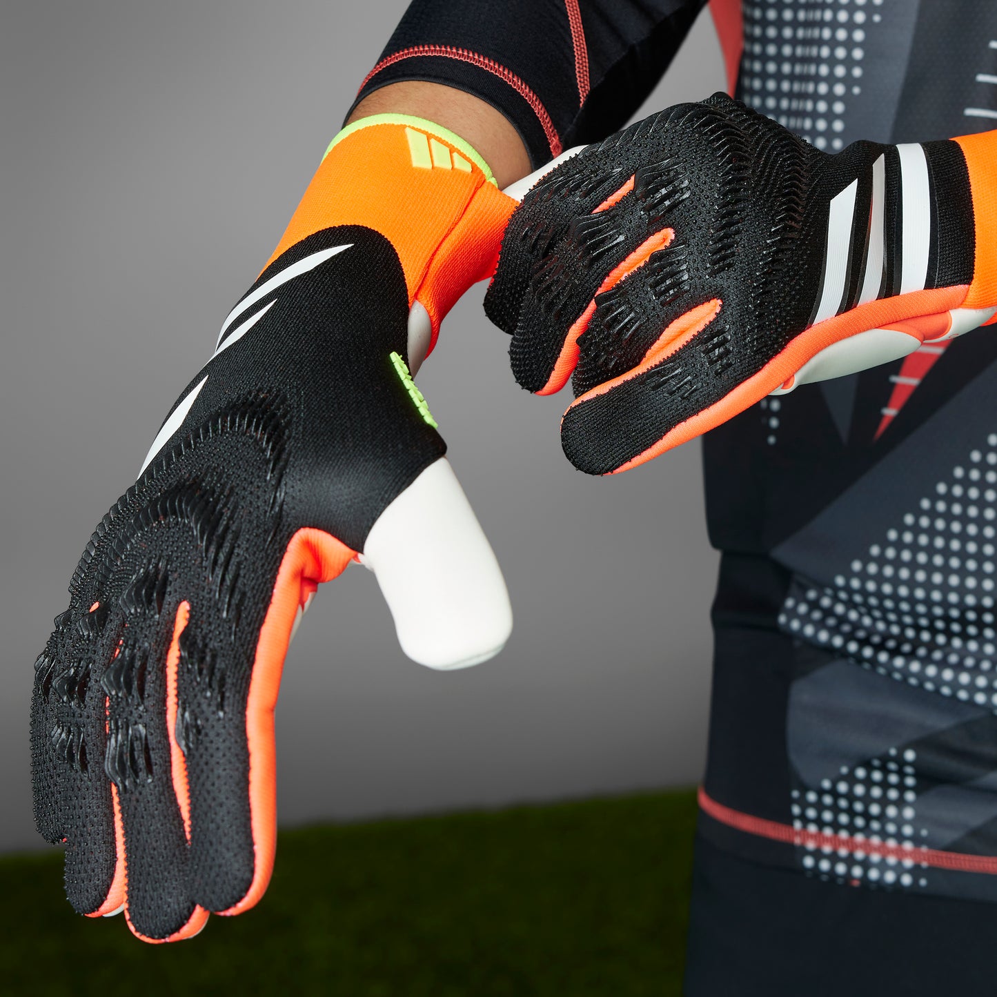 adidas Predator Pro Gloves - Black/Solar Red/Solar Yellow