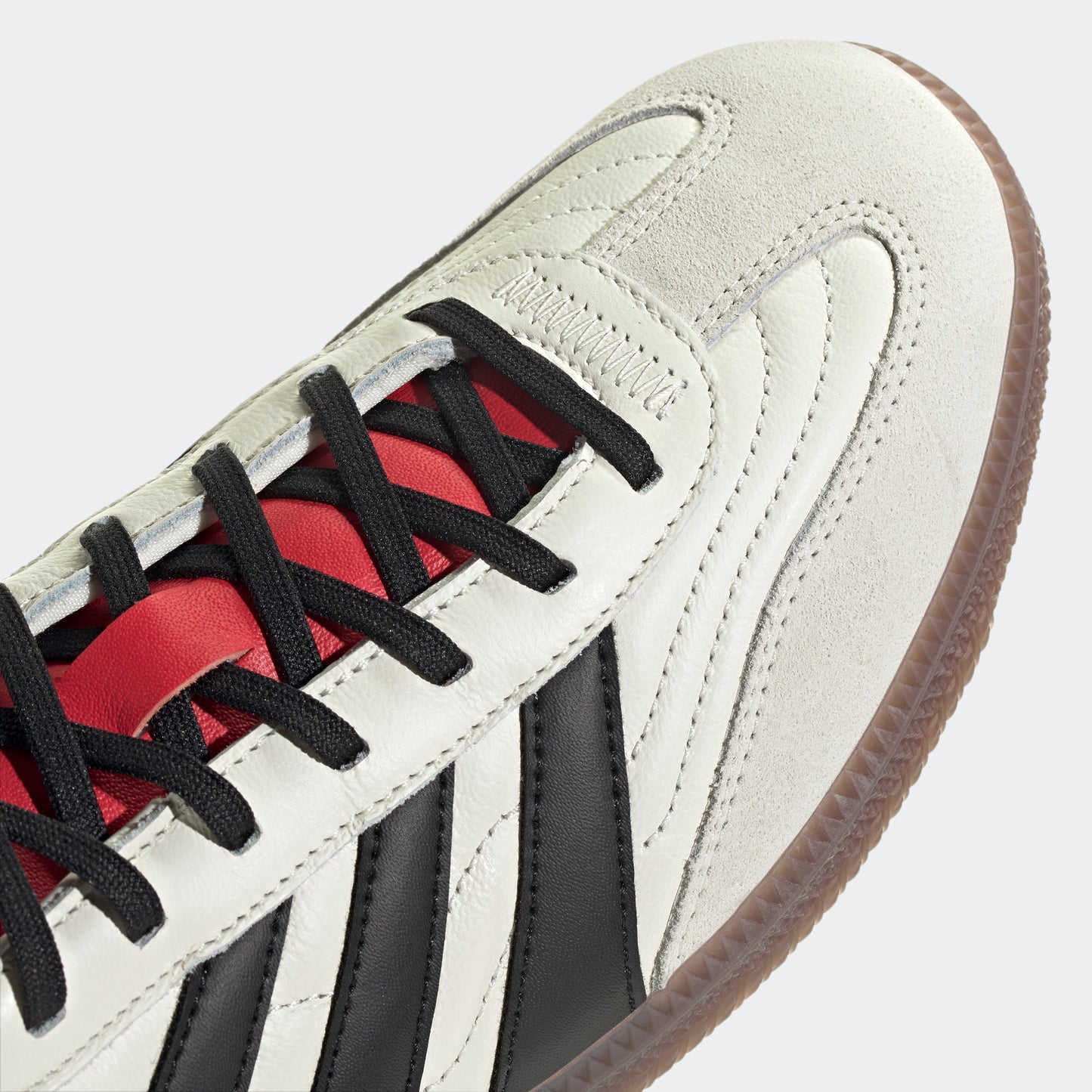 adidas Predator Freestyle - Off White / Core Black / Pure Ruby