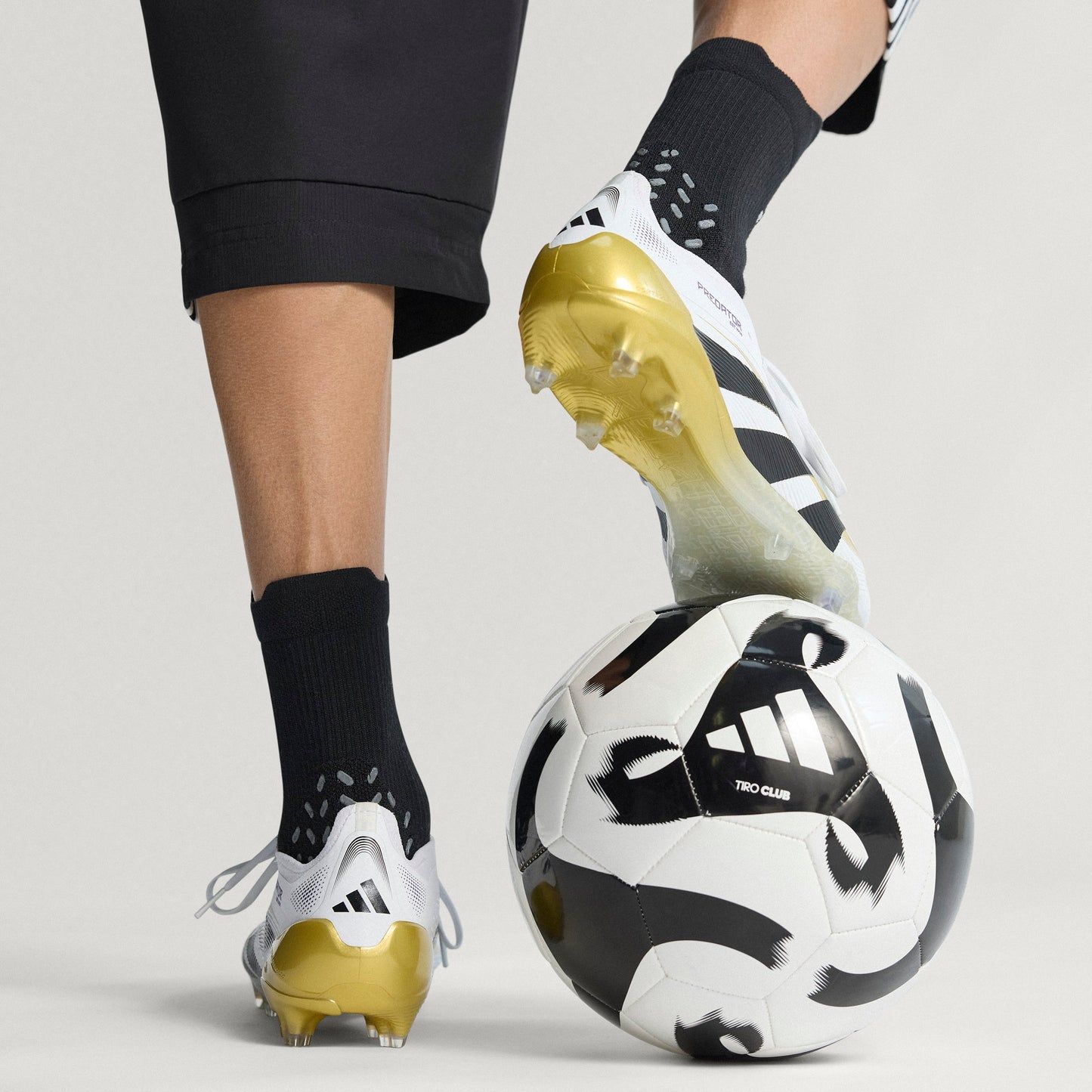 adidas Predator Elite FG - White / Core Black / Gold Metallic