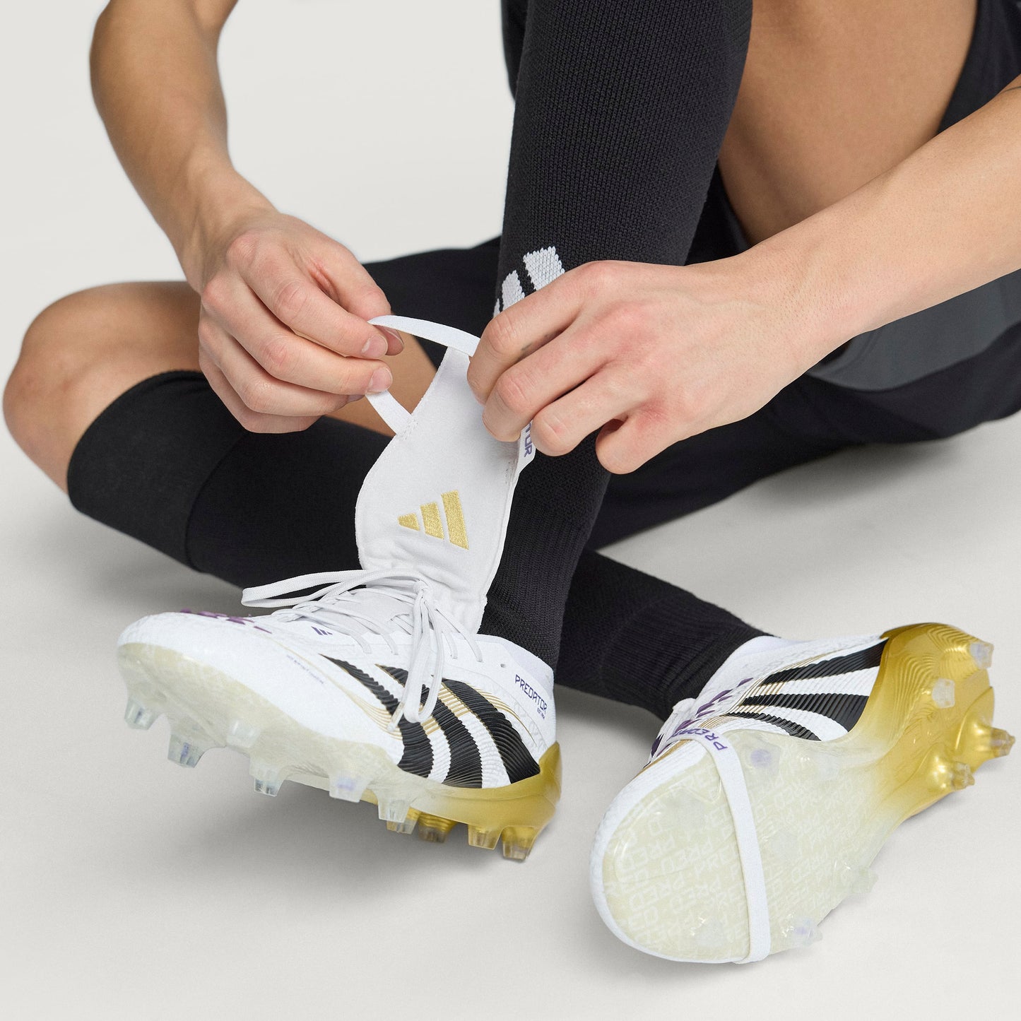 adidas Predator Elite FG Fold-Over Tongue - White / Core Black / Gold Metallic