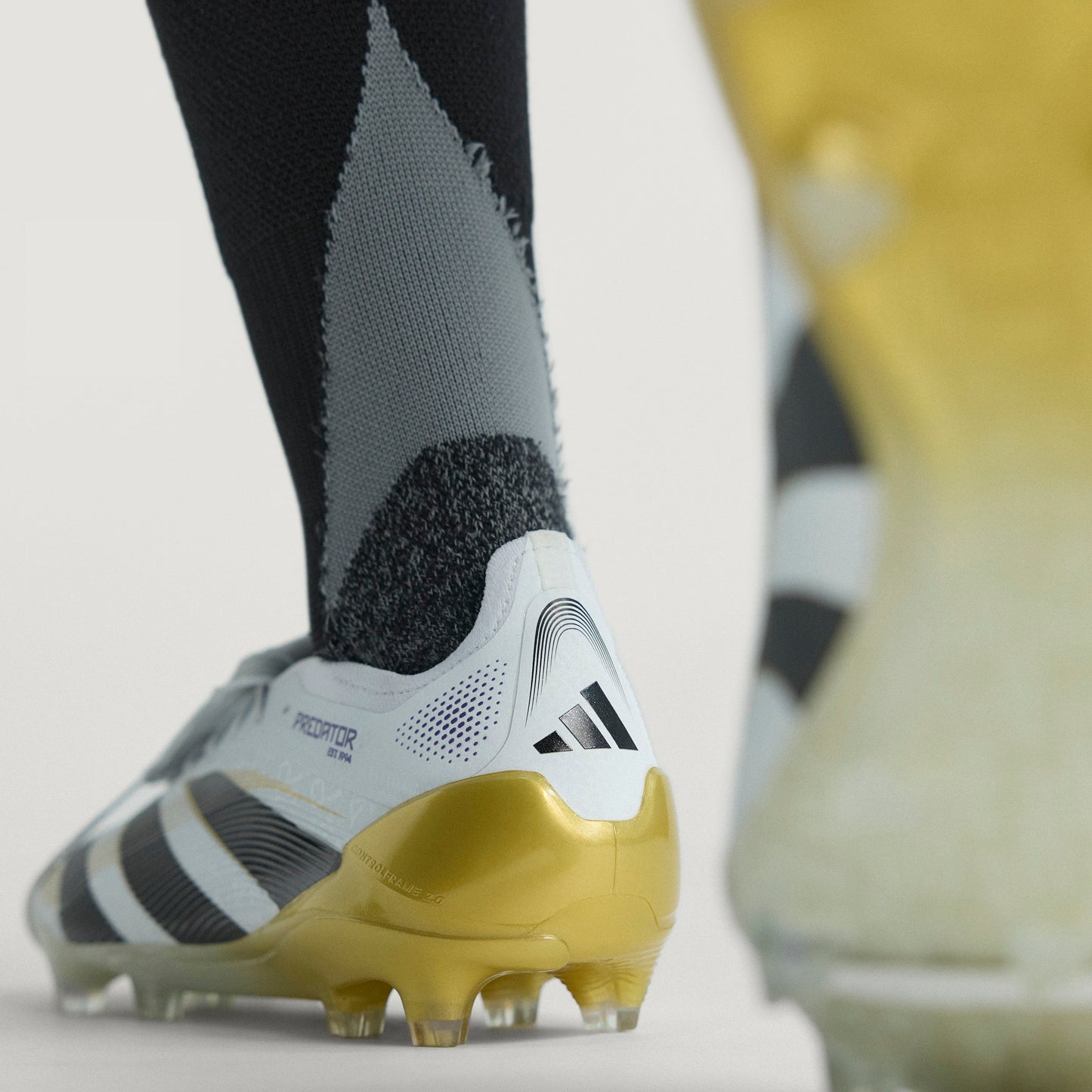 adidas Predator Elite FG Fold-Over Tongue - White / Core Black / Gold Metallic