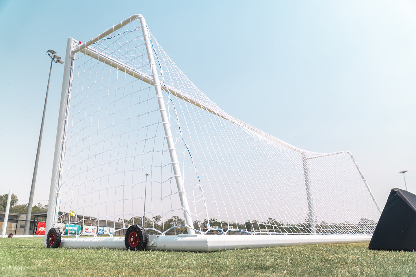 Aluminium Portable Goals w/wheels 5x2