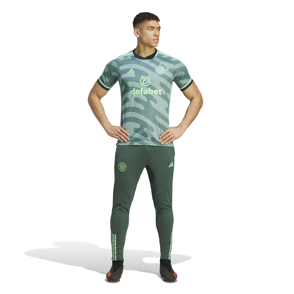 Pink adidas Celtic FC 2021/22 GK Third Shorts