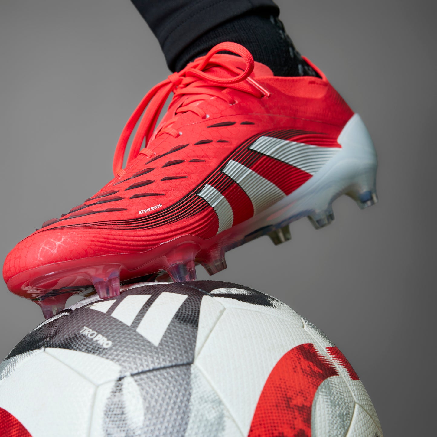 adidas Predator Elite FG - Lucid Red / Cloud White / Core Black