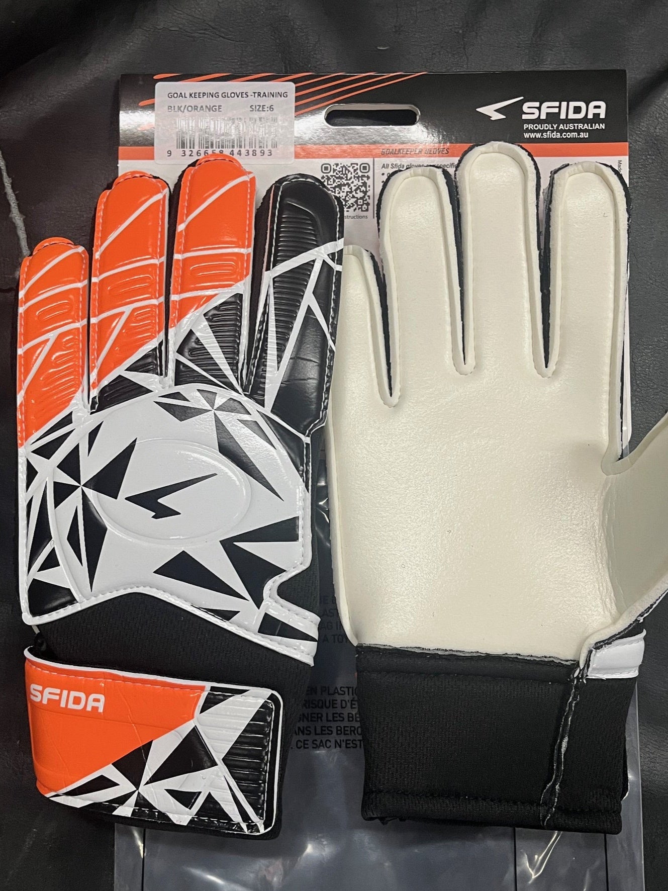 Goal Keeping Training Glove - Black/Orange