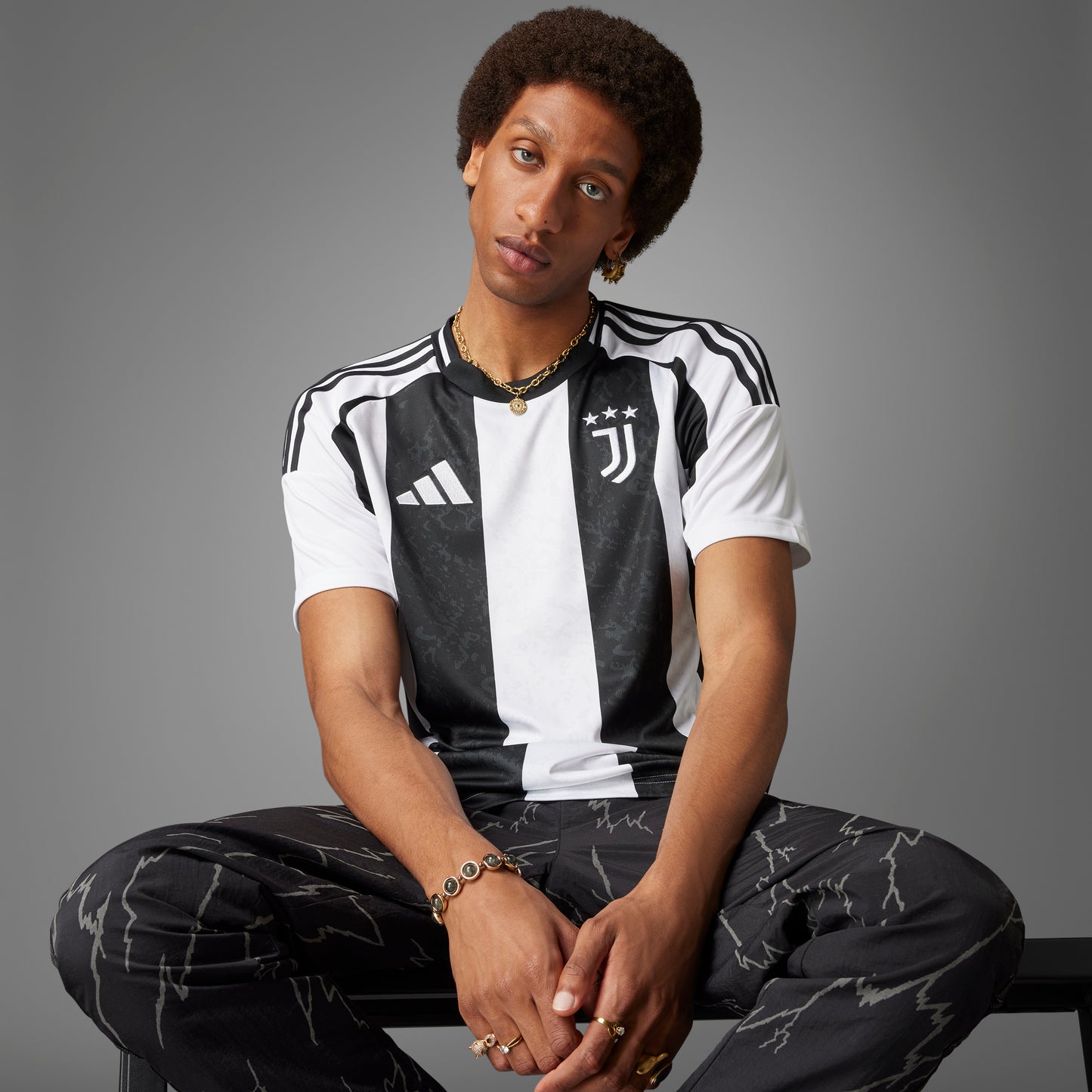 adidas Juventus 24-25 Home Jersey - White / Black