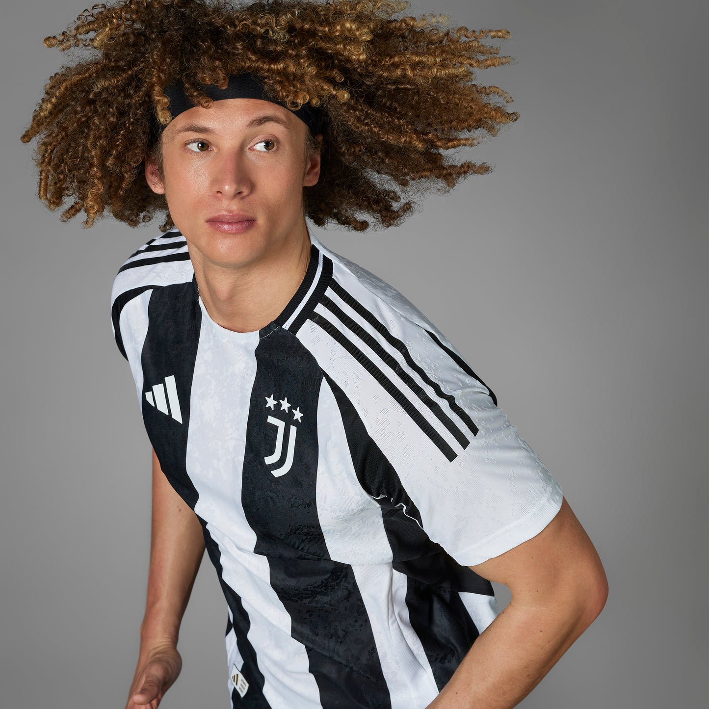 adidas Juventus 24-25 Authentic Home Jersey - White / Black