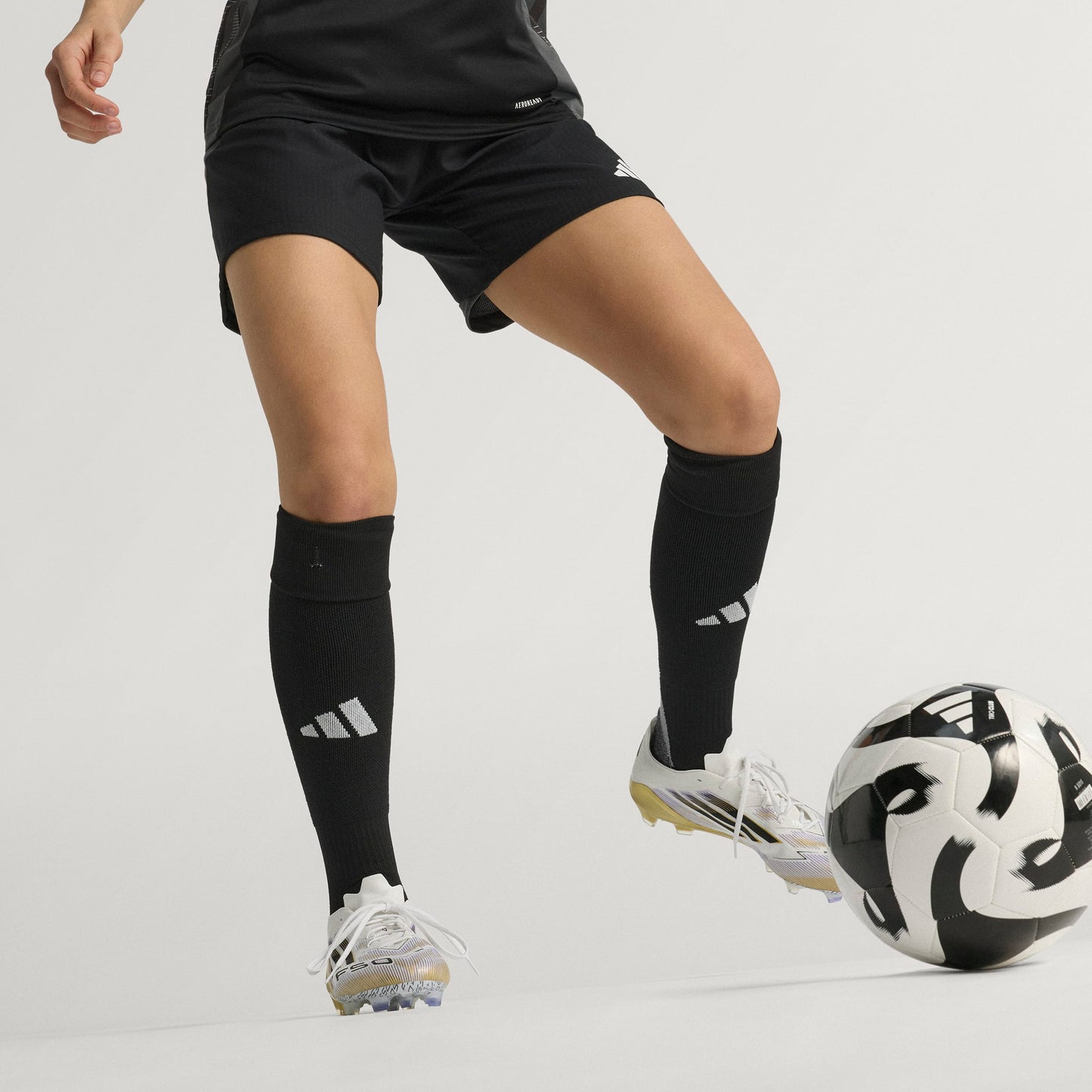 adidas F50 Elite FG - Cloud White / Core Black / Gold Metallic