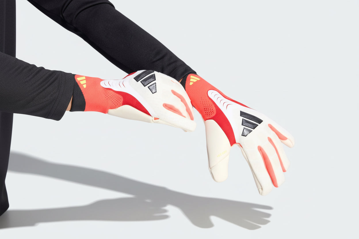 adidas Predator Goalkeeper Glove Pro - White / Lucid Red / Black4068812003455